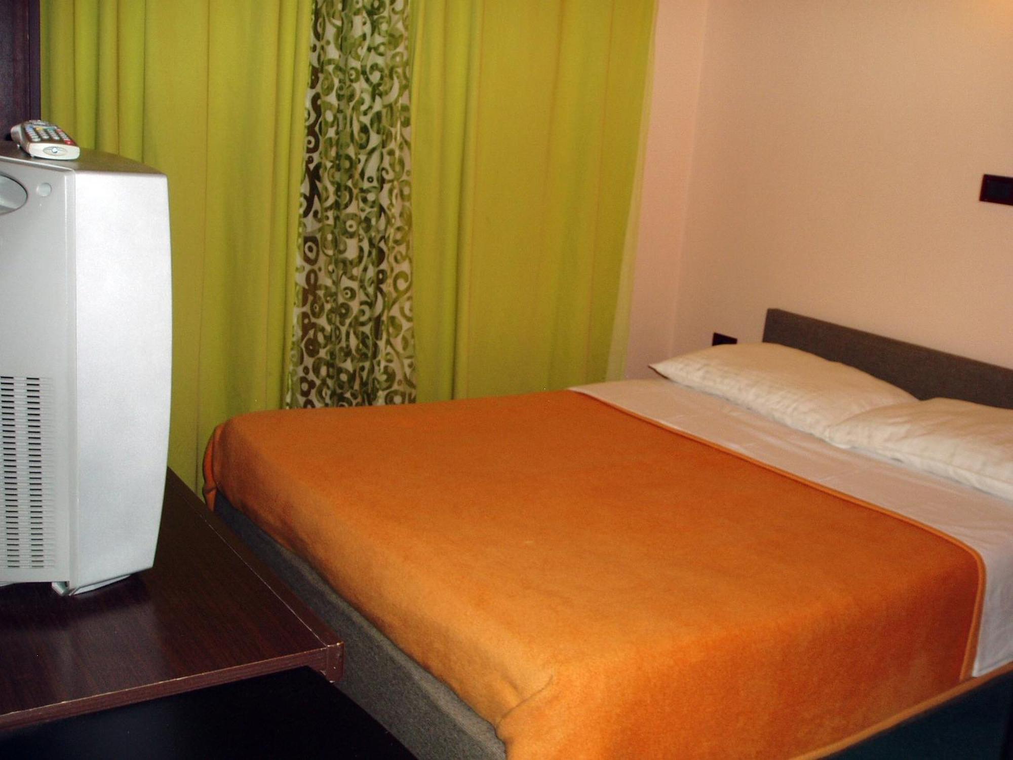 Hotel Zephyr - Plovanija Buje Kamer foto