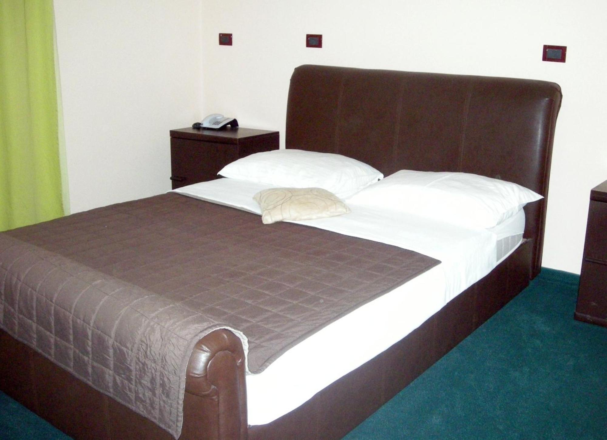 Hotel Zephyr - Plovanija Buje Kamer foto